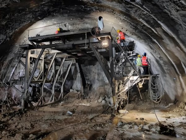 镇江隧道地铁